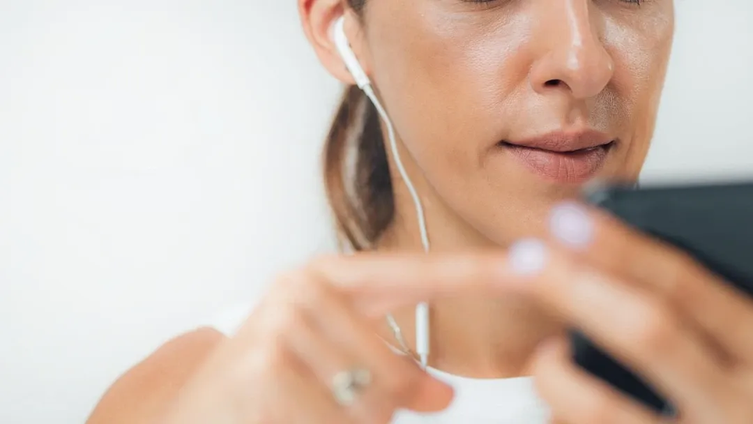 https://www.hearinguru.com/in/images/hg-media/1752218201090-phonak-tera-1752218201090.webp9